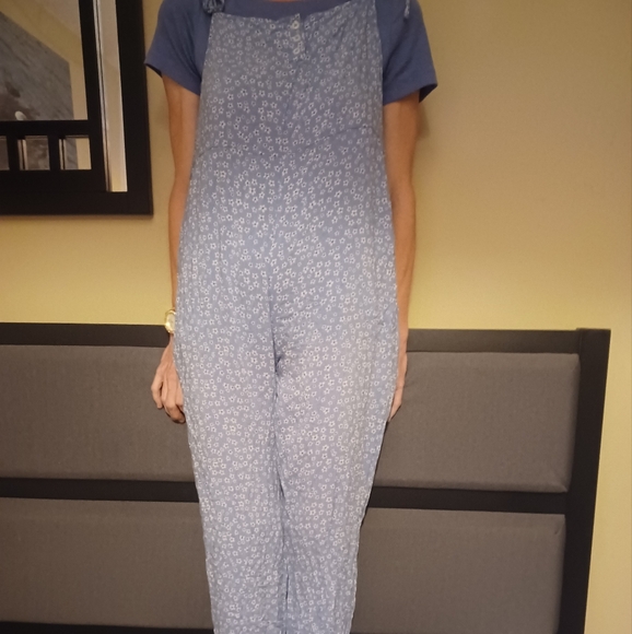 Jilly Alls by Jillian Harris - Picture 2 of 3